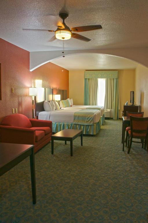 Hotel Ramada By Wyndham South Waco 3*