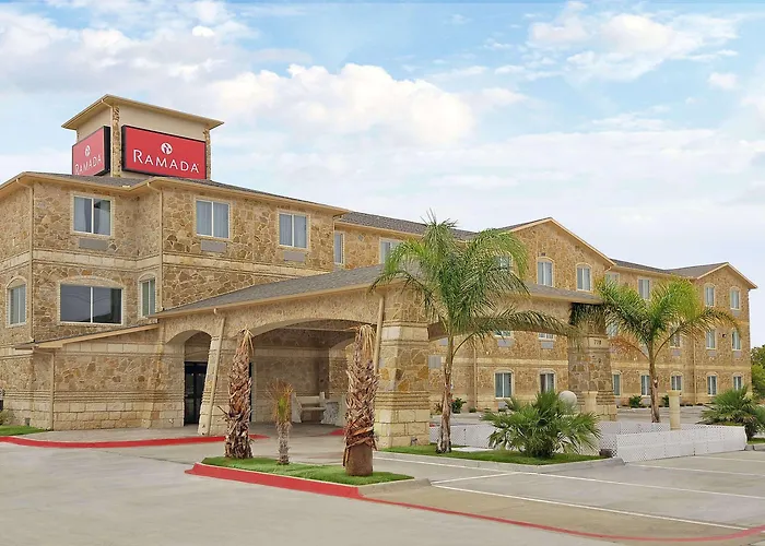 Ramada By Wyndham South Waco
