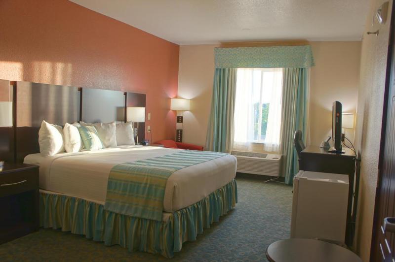 Hotel Ramada By Wyndham South Waco Hewitt