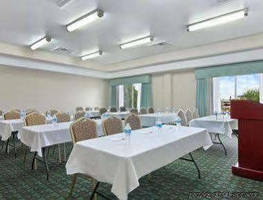 Ramada By Wyndham South Waco Hewitt